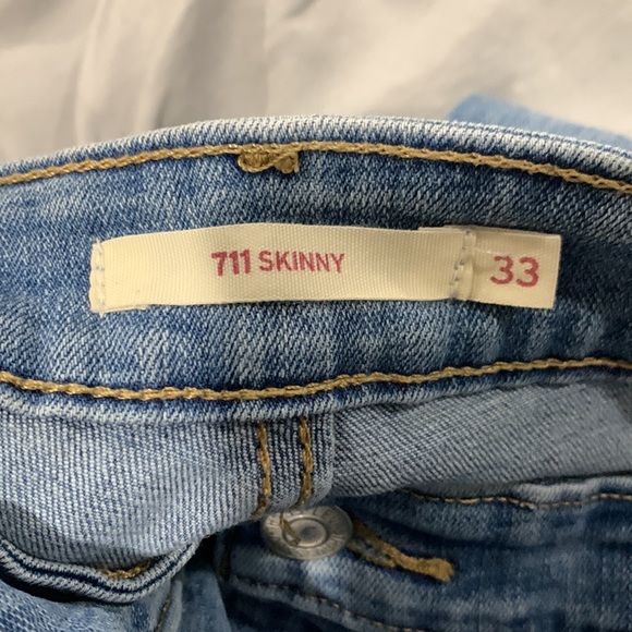 Levi’s 711 Skinny Distressed Jeans - Picture 5 of 6